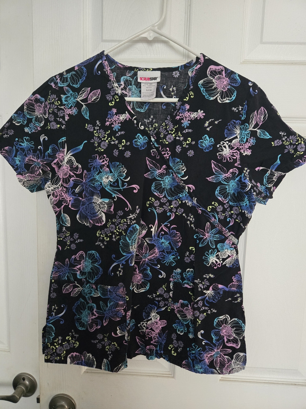 ScrubStar Small Women's Black Floral V-Neck Medical Top - Pink & Blue Floral